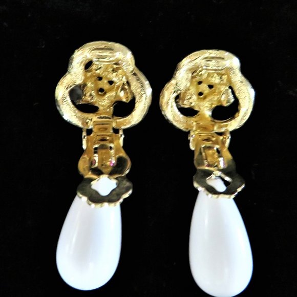 Lovely Red Rhinestone Drop Clip Earrings - NEW LOWER PRICE - Picture 3 of 5